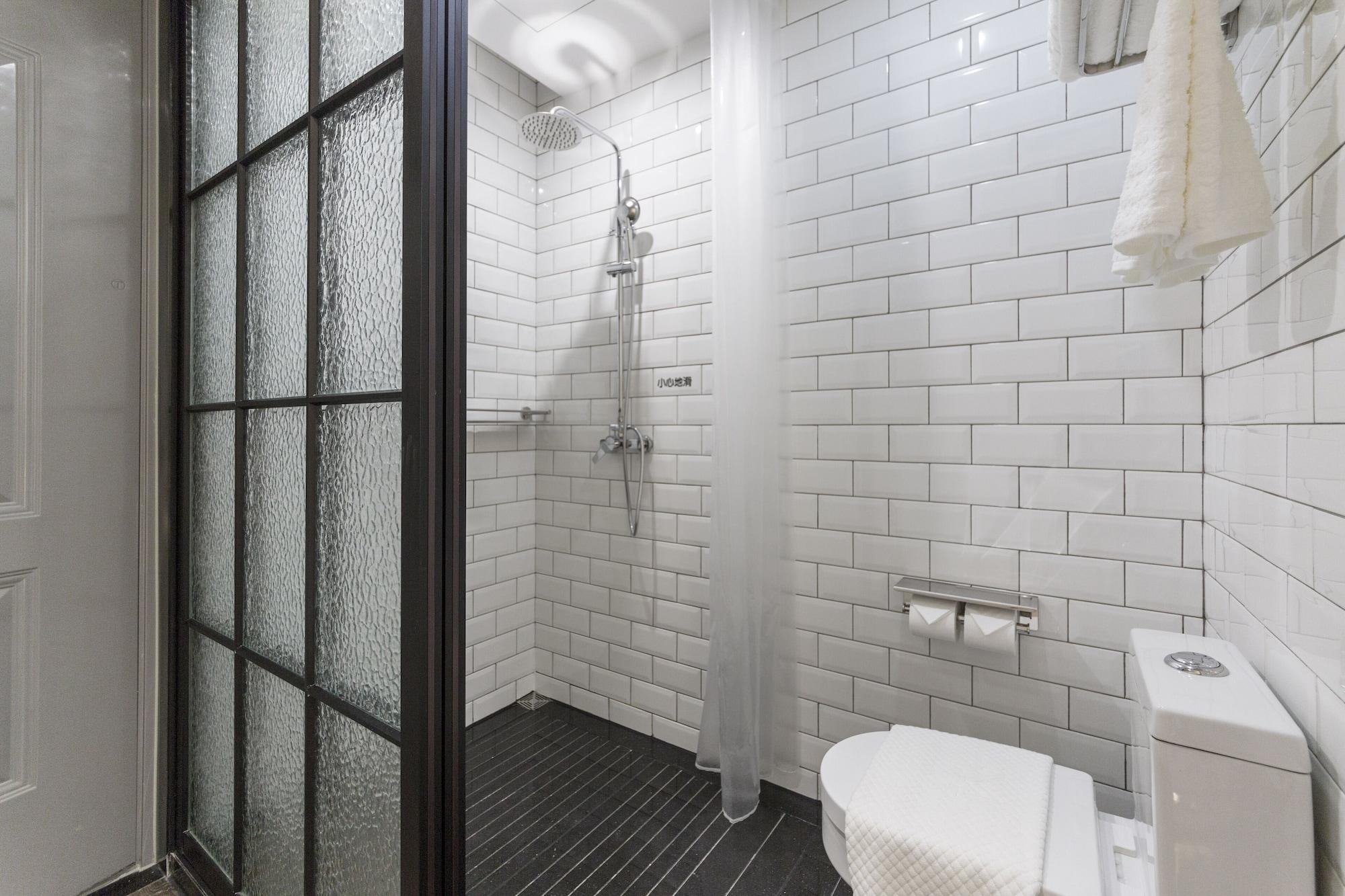 Moju Hotel Jingan Zewnętrze zdjęcie