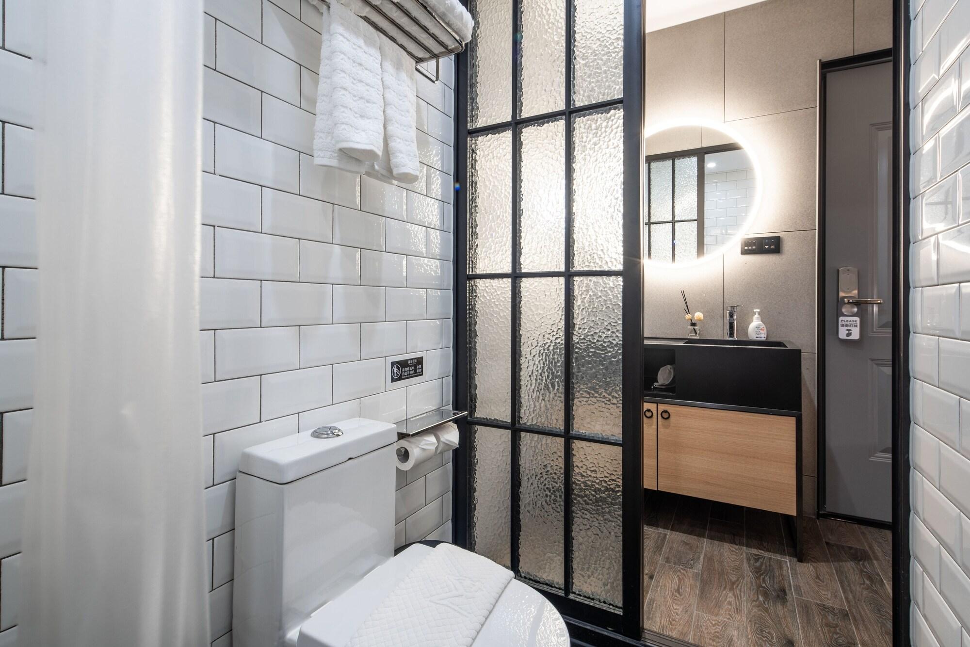 Moju Hotel Jingan Zewnętrze zdjęcie