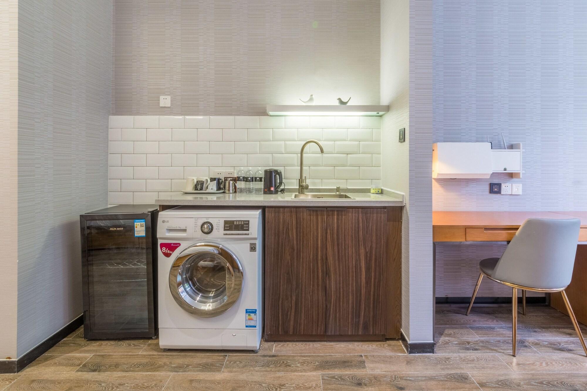 Moju Hotel Jingan Zewnętrze zdjęcie