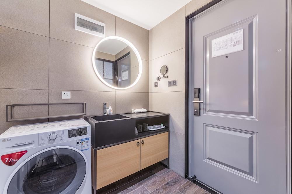 Moju Hotel Jingan Zewnętrze zdjęcie