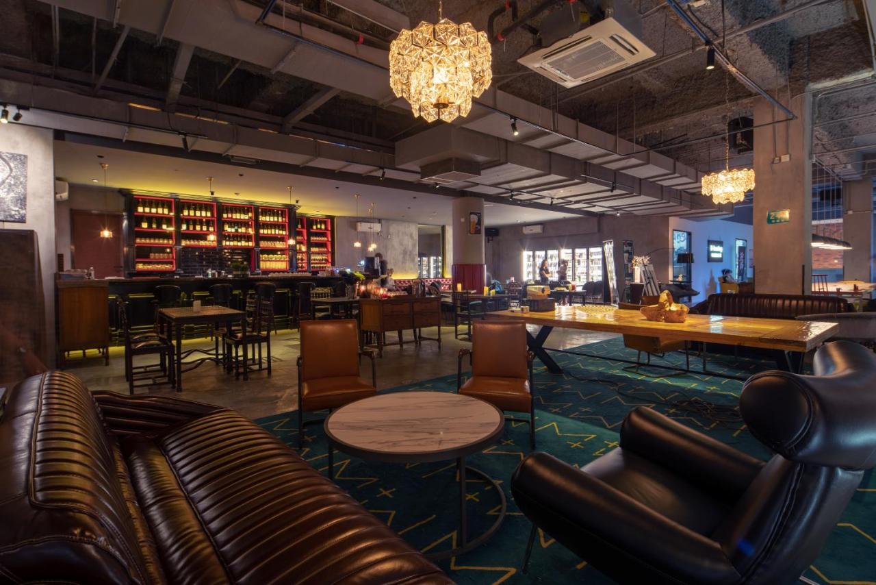 Moju Hotel Jingan Zewnętrze zdjęcie