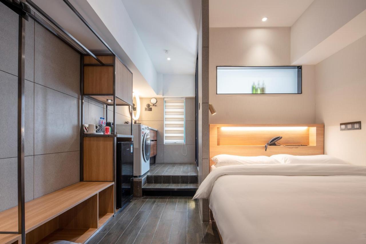Moju Hotel Jingan Zewnętrze zdjęcie